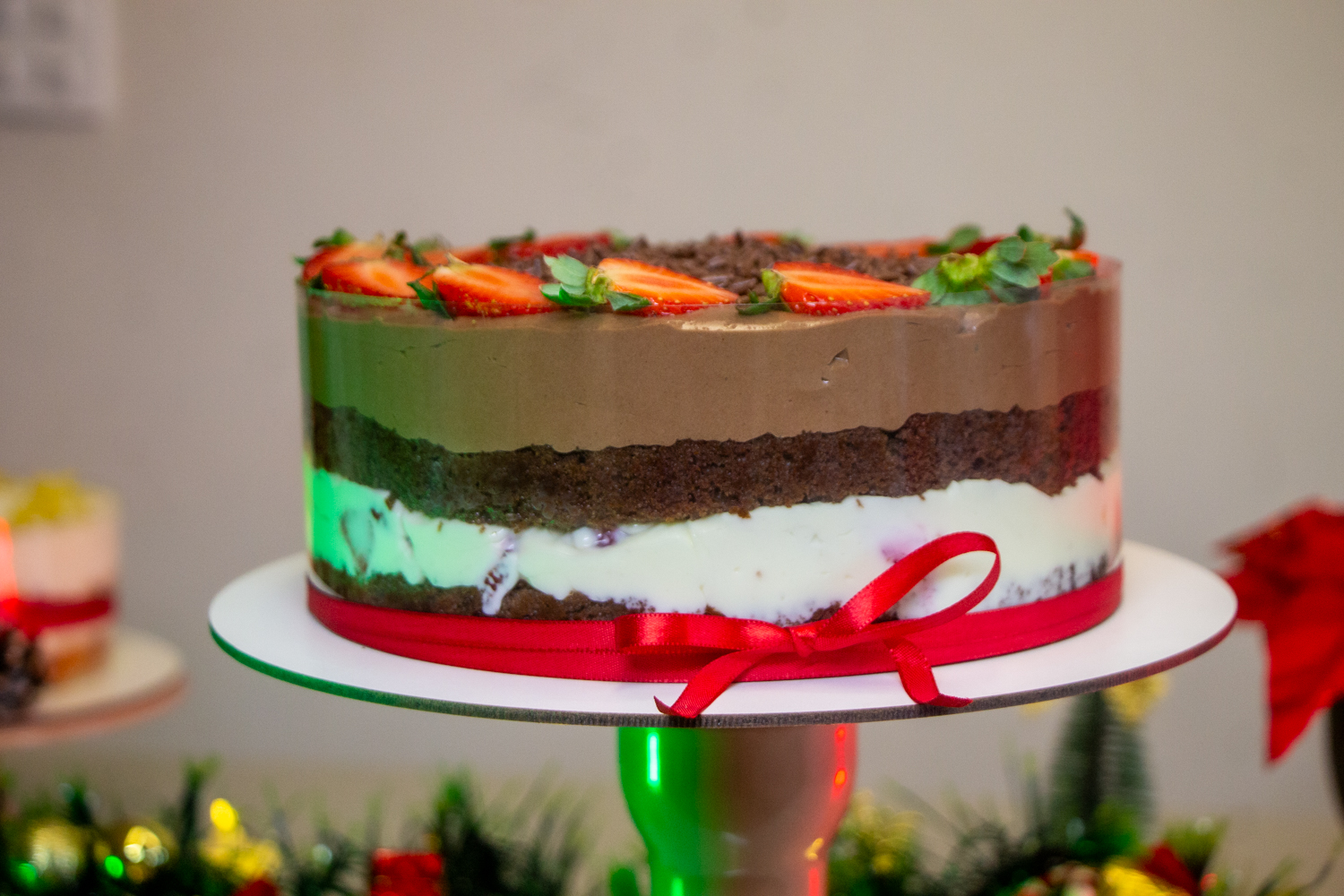 Torta Mousse (Ninho, Chocolate e Morango) - Imagem 8