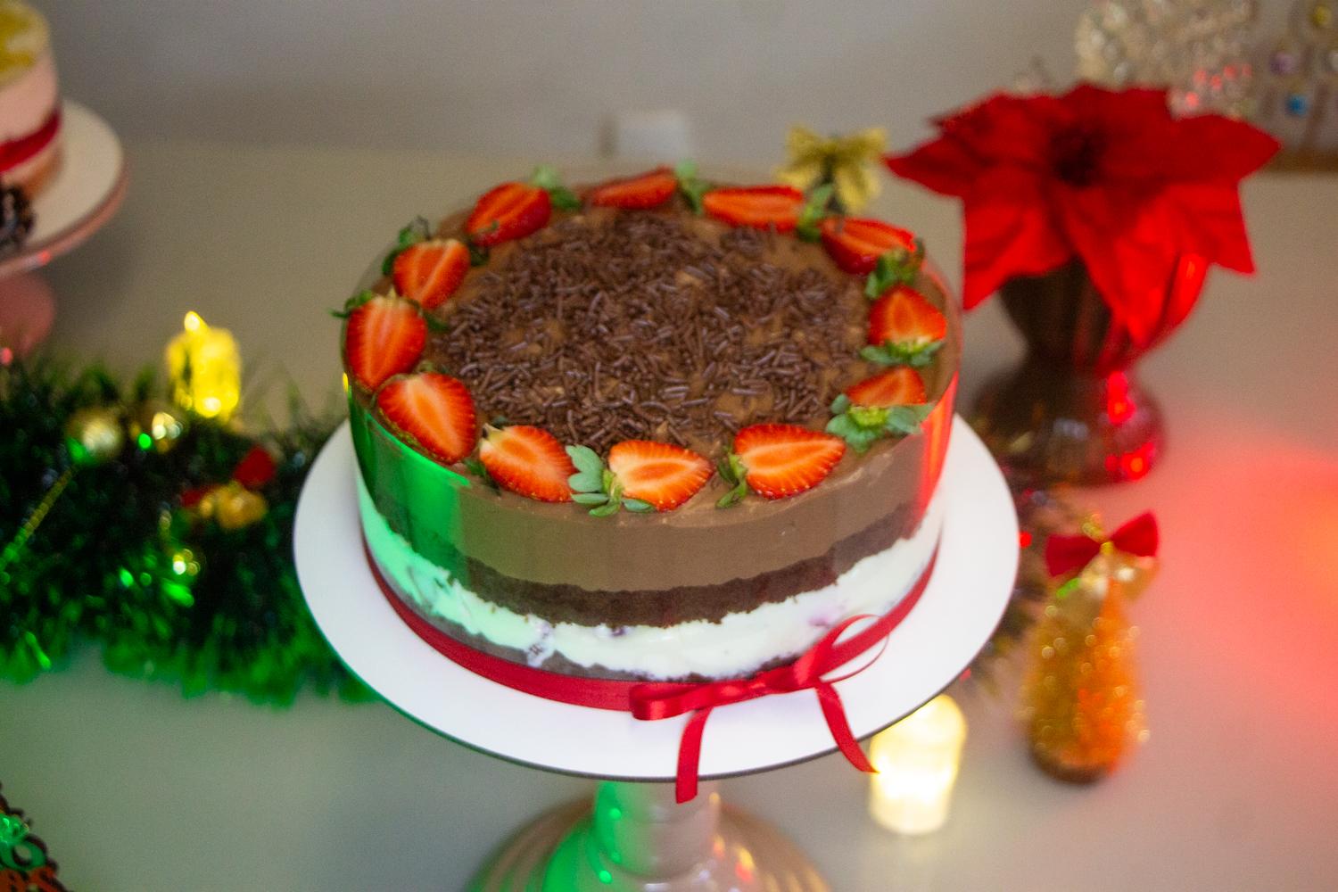 Torta Mousse (Ninho, Chocolate e Morango) - Imagem 6