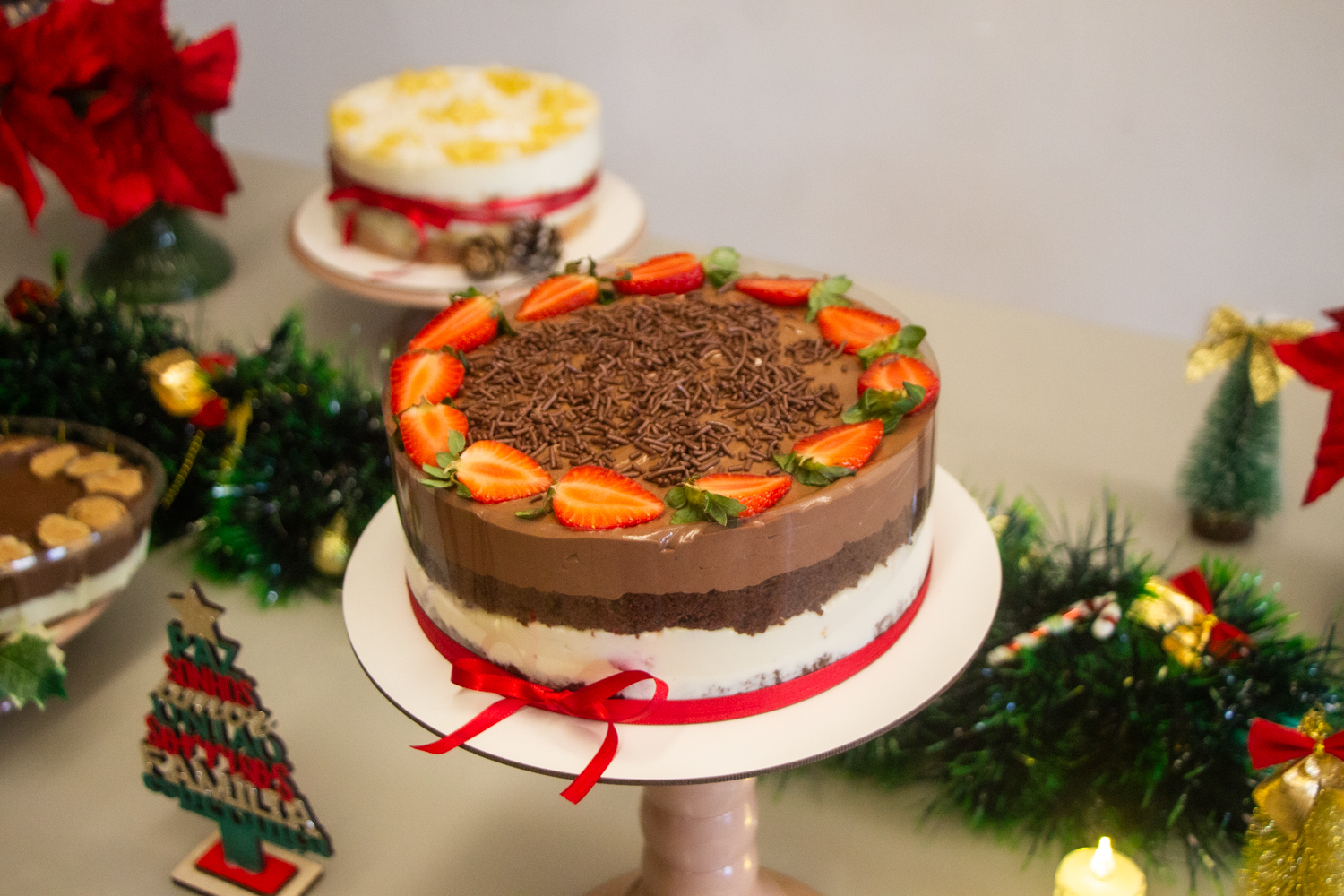 Torta Mousse (Ninho, Chocolate e Morango) - Imagem 4